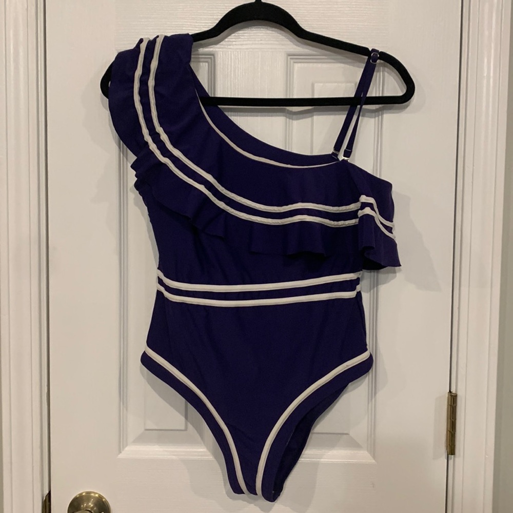 No tag one shoulder 1 piece swimsuit size Medium. Purple/blue color. White trim